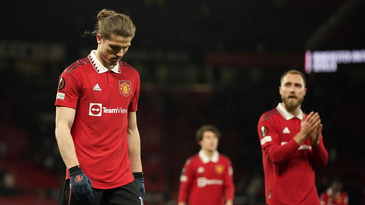 Foto: Gol Bunuh Diri Harry Maguire Pupuskan Kemenangan di Depan Mata MU saat Leg Pertama Perempat Final Liga Europa