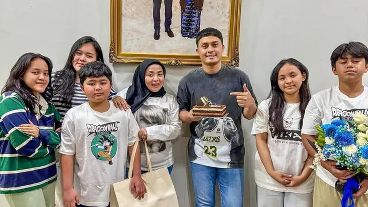 Bayi Tabung Belum Berhasil, Ini 8 Potret Kompak Muzdalifah dan Fadel Islami bareng 5 Anak