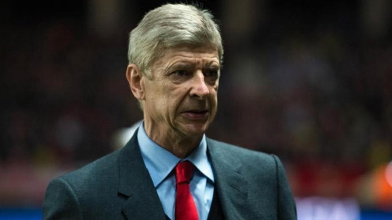 Krisis striker, Wenger dibela mantan Bek Arsenal