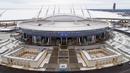 Pemandangan dari atas stadion sepak bola yang sedang dibangun di Krestovsky akan menjadi tuan rumah untuk beberapa pertandingan sepak bola Piala Dunia 2018 di St.Petersburg, Rusia, (29/12/2016). (AP Photo / Dmitri Lovetsky) 