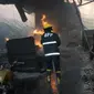 Kebakaran di pabri sanda-sepatu di Filipina. (CNN)