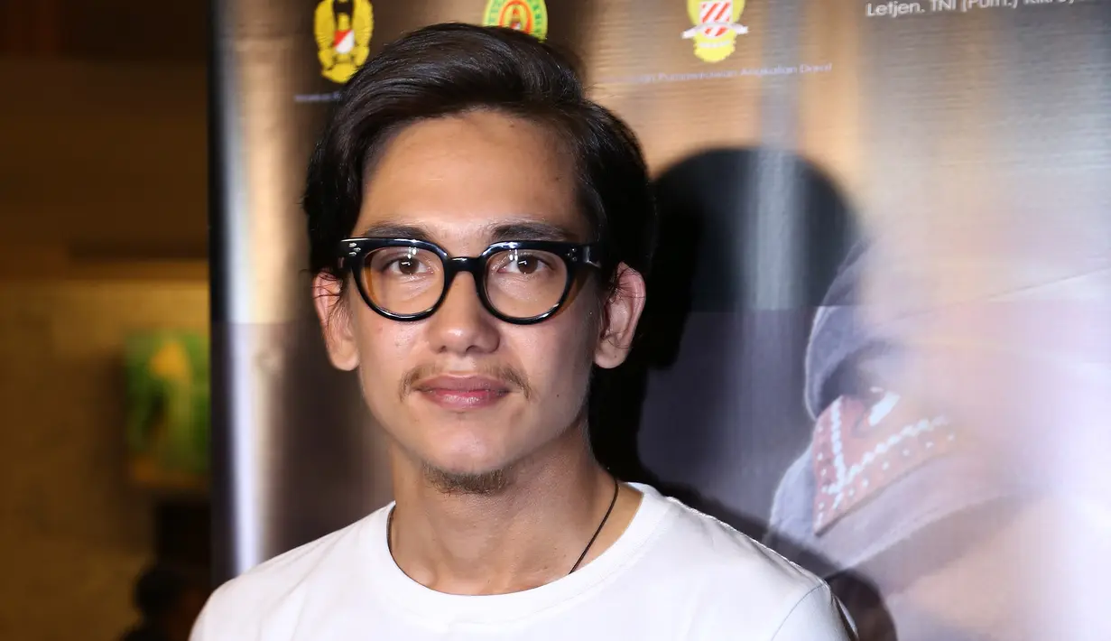 Salah satu kisah film 'Jendral soedirman', dia rela meninggalkan keluarganya dan anaknya yang banyak demi memperjuangkan kemerdekaan Indonesia. (Galih W. Satria/Bintang.com)
