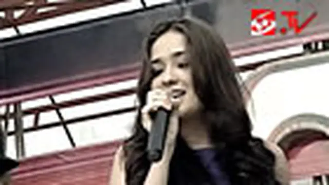 Yasmine Wildblood - Love 5x 11 Agustus 2011