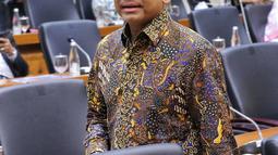 Wakil Menteri Keuangan (Wamenkeu) Suahasil Nazara tiba untuk mengikuti rapat kerja dengan Badan Legislasi DPR RI di kompleks Parlemen, Jakarta, Kamis (18/8/2022). Raker tersebut dalam rangka harmonisasi Rancangan Undang-Undang (RUU) tentang pengembangan dan penguatan sektor keuangan. (Liputan6.com/Angga Yuniar)