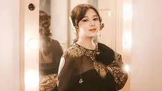 Pelantun lagu Tabu yang menjadi soundtrack film Merindu Cahaya de Amstel, sampai saat ini namanya semakin eksis dengan berbagai prestasi yang ia torehkan. Duetnya bersama Arsy Widianto pun beberapa kali menyabet penghargaan dari berbagai ajang bergengsi yang membuat namanya semakin populer. (Liputan6.com/IG/@brisiajodie96)