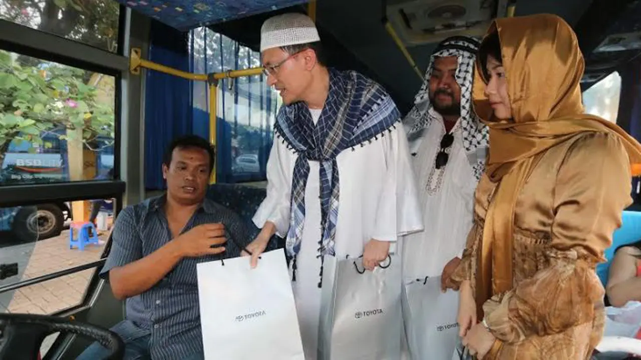 Komunitas Toyota Bersatu untuk Berbagi