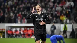 Dua gol kemenangan Juventus di markas Freiburg dicetak Dusan Vlahovic lewat eksekusi penalti di akhir babak pertama dan Federico Chiesa di akhir babak kedua. (Tom Weller/dpa via AP)