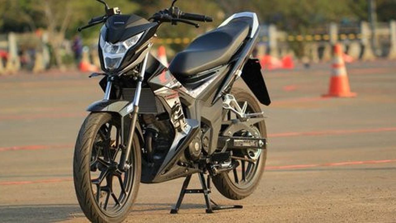 New Honda Sonic 150R, motor light sport yang bisa diajak irit