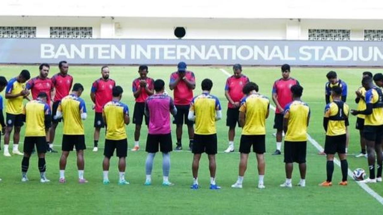 BRI Super League: Pelatih Arema FC Jelaskan Penyebab Timnya Belum Catat Kemenangan Selama Ramadan