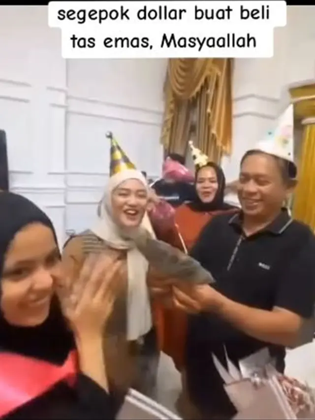 6 Momen Kejutan Ultah Putri Isnari dari Keluarga Suami, Dikasih Dolar Sama Mertua
