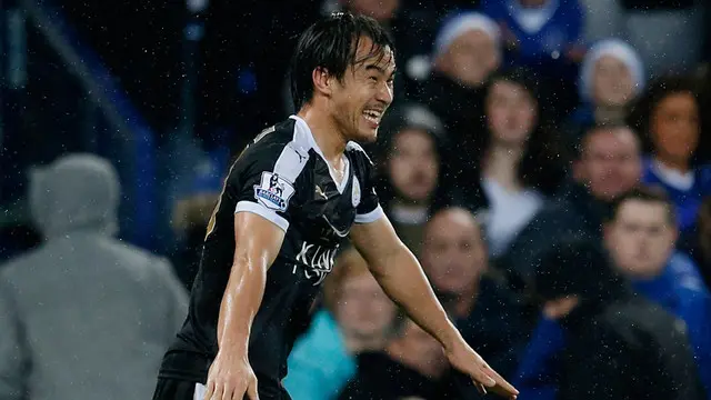 Dua striker berdarah Asia yaitu Lee Chung Yong dan Shinji Okazaki bermain gemilang di pekan ke-17 Premier League. Keduanya mencetak gol yang membantu timnya Crystal Palace dan Leicester City meraih kemenangan.