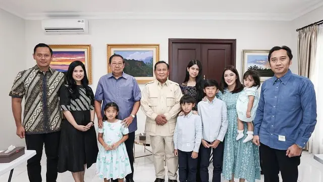 Adu gaya Annisa Pohan dengan Aliya Rajasa saat mendampingi SBY temui Prabowo Subianto