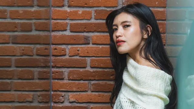 wanita februari sikap yang lebih tepat