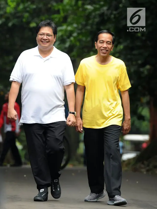Berkaus Kuning, Jokowi Olahraga Bersama Airlangga Hartarto di Istana Bogor