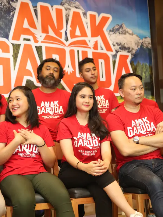 Berada di negeri orang dalam waktu yang cukup lama, sebelum berangkat dari Indonesia, Tissa menyiapkan banyak makanan yang akan dibawanya. Alasan Tissa adalah khawatir tidak suka makanan yang ada di Eropa. (Adrian Putra/Fimela.com)