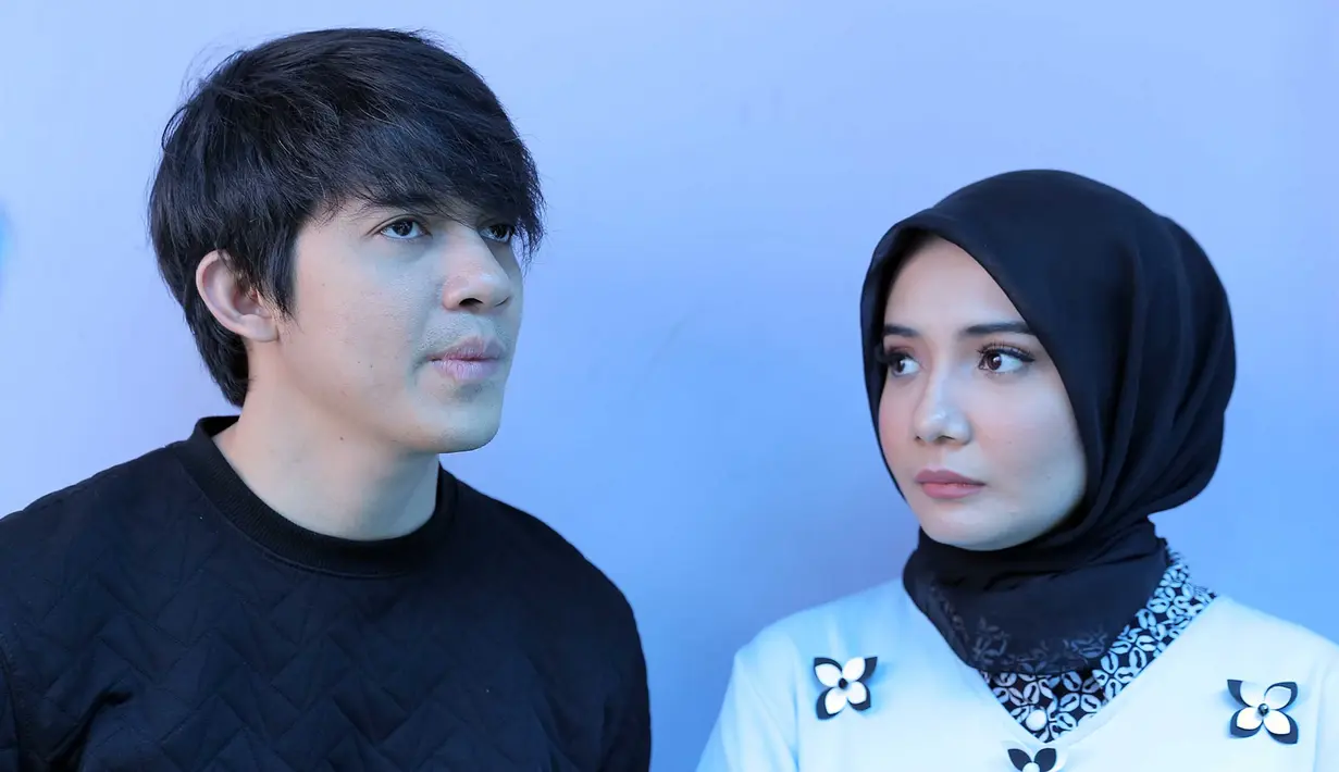 "Sebenernya liburan bukan karena biar ngak mikirin anak, justru karena liburan mulu jadi program (anak) ketunda-ketunda mulu. Aku masih pengen lincah," ujar Zaskia. (Deki Prayoga/Bintang.com)