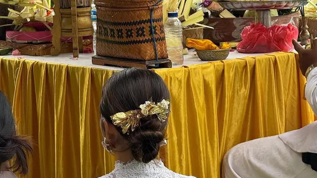 8 Potret Jennifer Coppen Gelar Ritual Melaspas di Bali, Rumah Baru Kamari