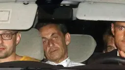 Penahanan atas Nicolas Sarkozy diduga menjadi kali pertamanya dilakukan polisi kepada mantan kepala negara Prancis, Selasa (1/7/14). (REUTERS/Pascal Rossignol)