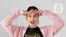 Dalam film Gundik ini, Luna Maya berperan sebagai seorang Nyai yang menjadi fokus dari seluruh intrik cerita. (Liputan6.com/Herman Zakharia)