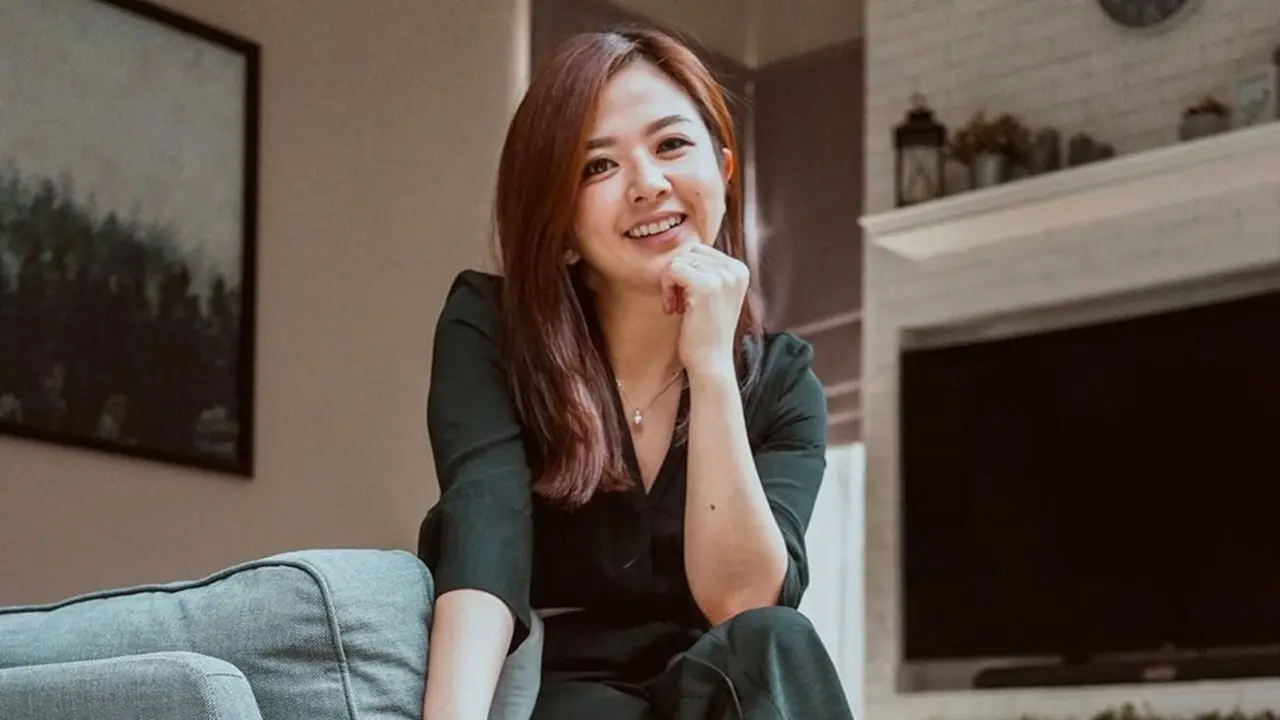 FOTO: Gaya Franda saat Kenakan Dress, Tampil Memesona