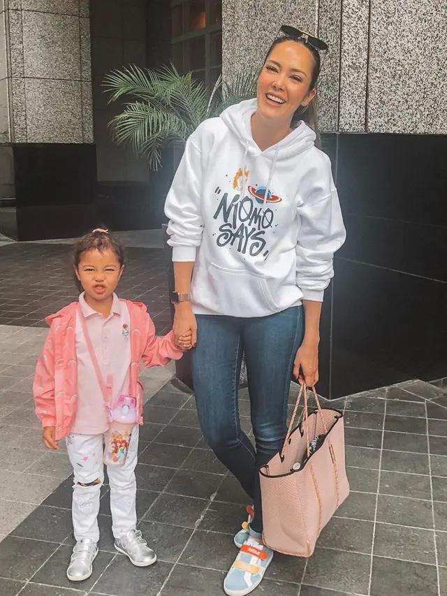 [Fimela] Cathy Sharon