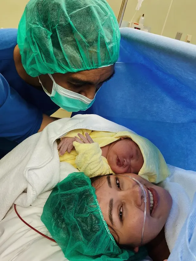 Berusia 40 Hari, Ini 5 Momen Kenangan Manis Glenn Fredly bersama Baby Gewa