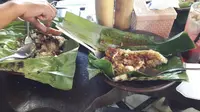 Nasi Bekamal Makanan Khas Banyuwangi Yang hampir punah (Hermawan Arifianto/Liputan6.com)