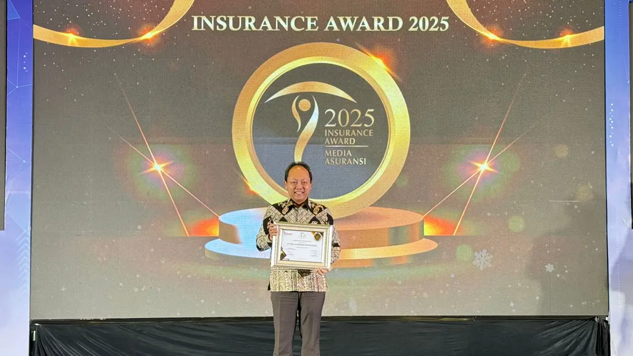 BRI Insurance meraih dua penghargaan bergengsi dalam ajang Media Asuransi Award 2025. (Dok BRINS)