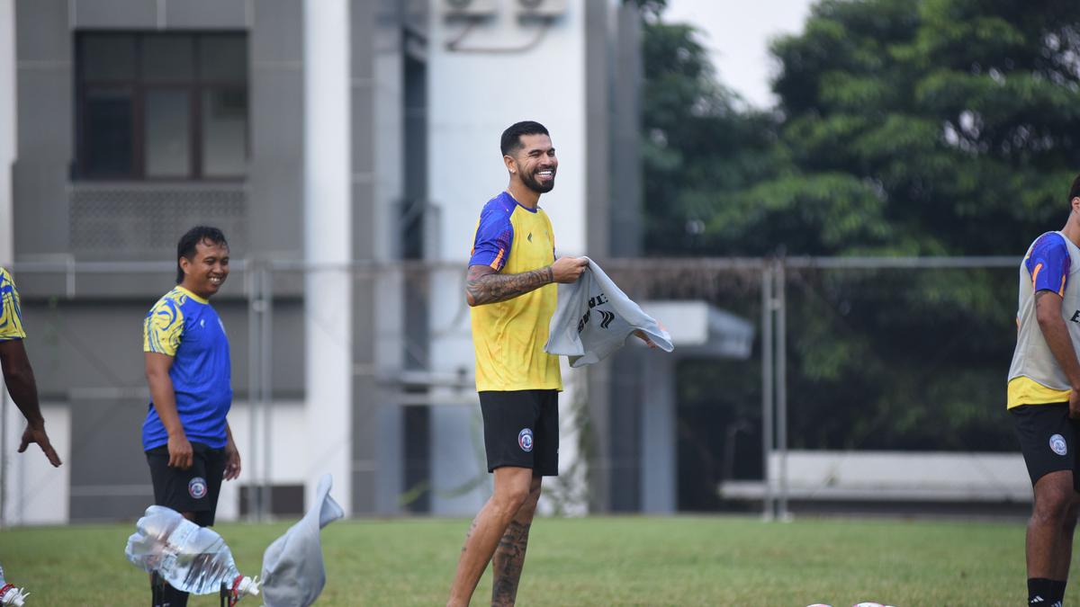 Baru Gabung Latihan, Gelandang Arema FC Izin Pulang Kampung, Ada Apa?