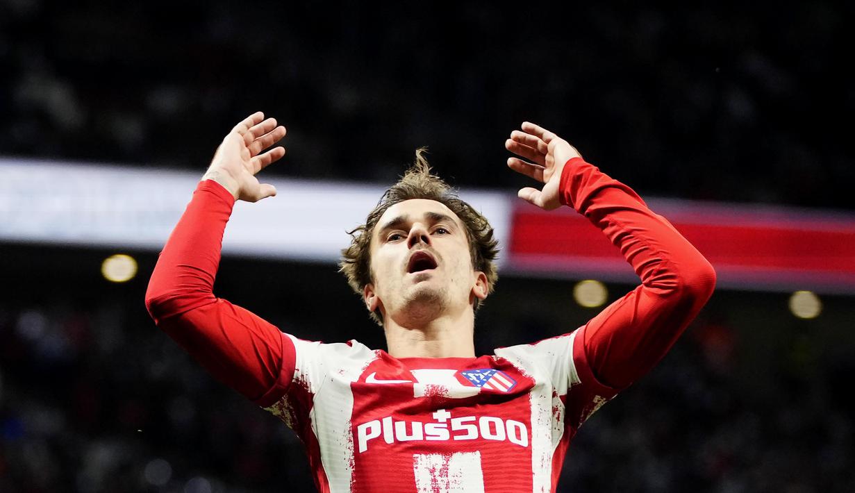 Antoine Griezmann - Kemampuan penyerang Atletico Madrid ini dalam mencetak gol seakan memudar. Dari 12 partai yang sudah ia jalani ternyata Griezmann baru mencetak 2 gol di LaLiga. (AP/Manu Fernandez)