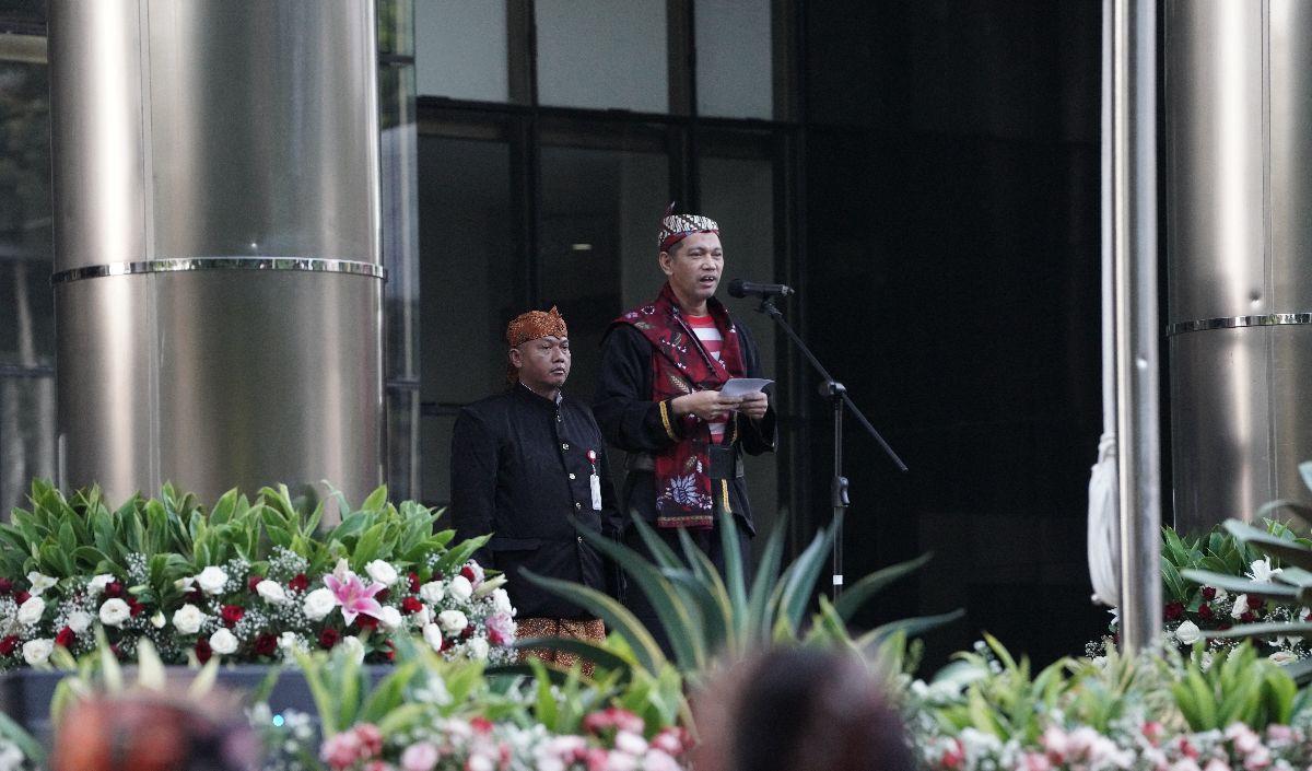 Albertina enggan membeberkan alasan mengapa baru Ghufron yang akan disidangkan. Sementara pimpinan KPK lainnya belum.<br>