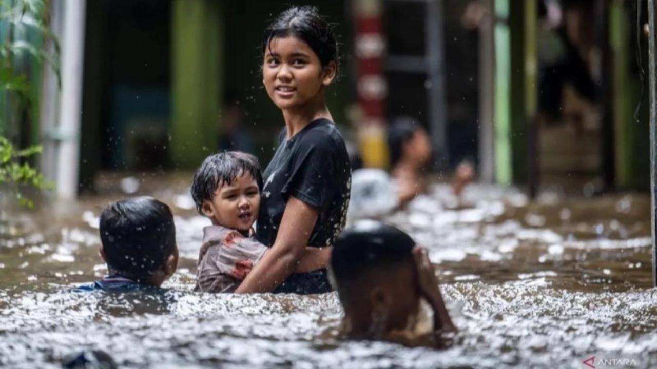 Daftar Lokasi Banjir Terparah di Jakarta, Ketinggian Air 2 Hingga 3,5 Meter
