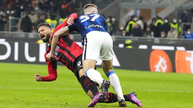 FOTO: AC Milan Main Imbang Lawan Inter Milan di San Siro