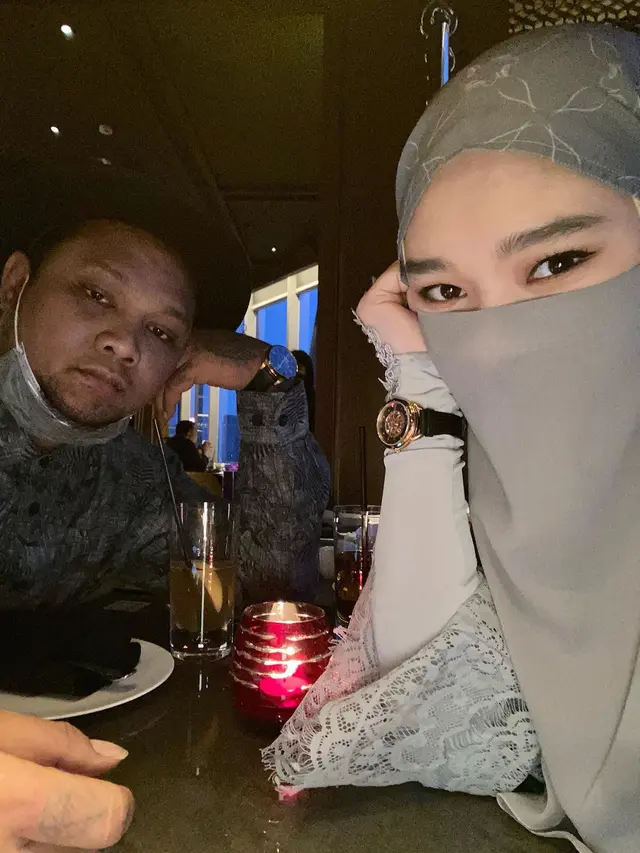Virgoun dan istri selalu tampil mesra sebelum isu perselingkuhan