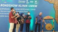 Menteri Koperasi dan UKM (MenkopUKM) Teten Masduki dalam pembukaan Roadshow Klinik UMKM Bersama Grab Dalam Masifikasi Gerakan #BerubahDigital, di kantor Dinas Koperasi dan UKM Daerah Istimewa Yogyakarta, Jumat (20/5/2022).