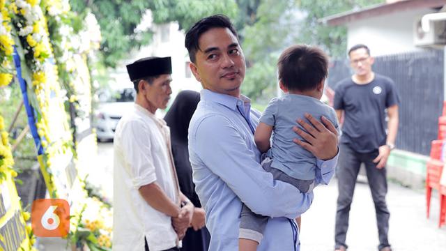 [Bintang] Suasana Rumah Duka Ayah Enda Ungu