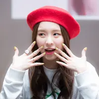 Elkie keluar dari agensi dan CLC, diduga karena permasalahan ini.