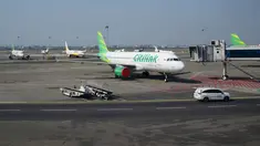 Pesawat diparkir di Bandara Internasional Soekarno-Hatta di Tangerang, Indonesia, Minggu, 6 September 2026. (AP Photo/Tatan Syuflana)