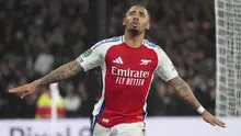 Pemain Arsenal, Gabriel Jesus melakukan selebrasi setelah mencetak gol ke gawang Crystal Palace pada laga perempat final Carabao Cup 2024/2025 yang berlangsung di Emirates Stadium, London, Inggris, Kamis (19/12/2024) WIB. (AP Photo/Kirsty Wigglesworth)