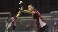 Pebulutangkis tunggal putri Indonesia, Fitriani, berlatih keras jelang babak kualifikasi Piala Uber 2016. (Bola.com/Vitalis Yogi Trisna)