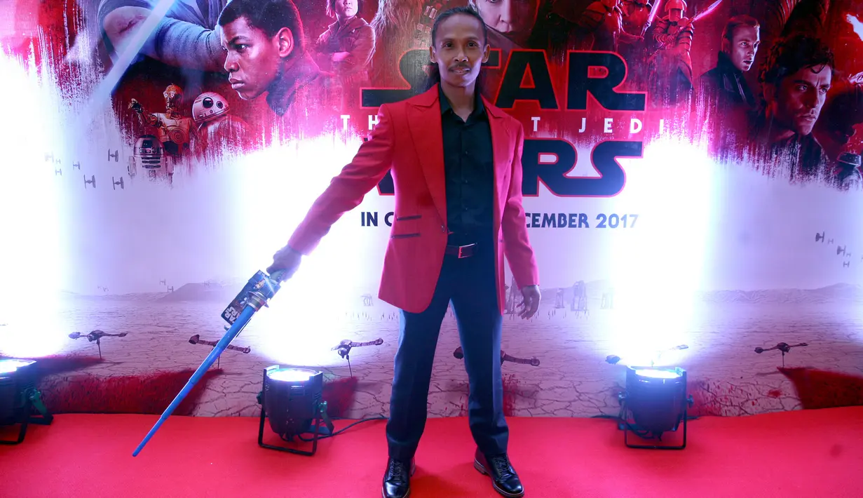 Aktor laga yang juga koreografer film itu melihat dari segi dramanya tidak seperti drama biasa. "Banyak drama tapi bukan sekadar drama, tapi drama yang luar biasa," lanjut Yayan Ruhian. (Nurwahyunan/Bintang.com)