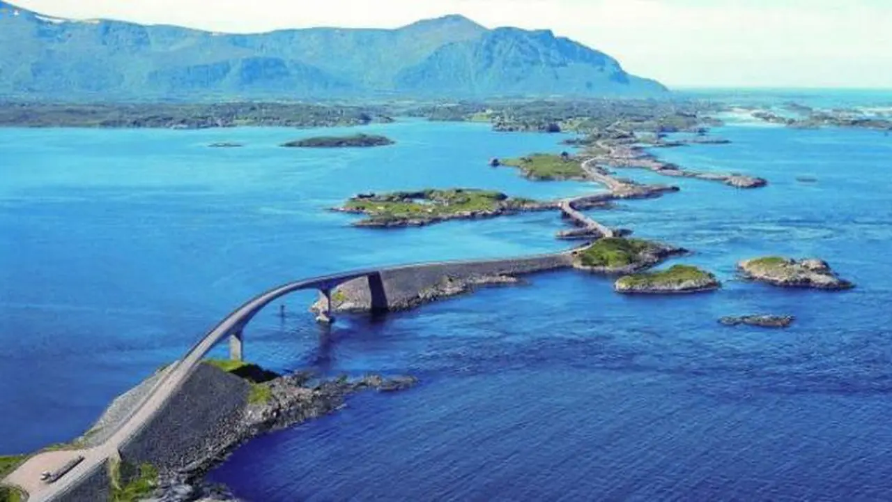 TOP 5 Otomotif: 10 Jalan Paling Indah di Dunia Bikin Penasaran