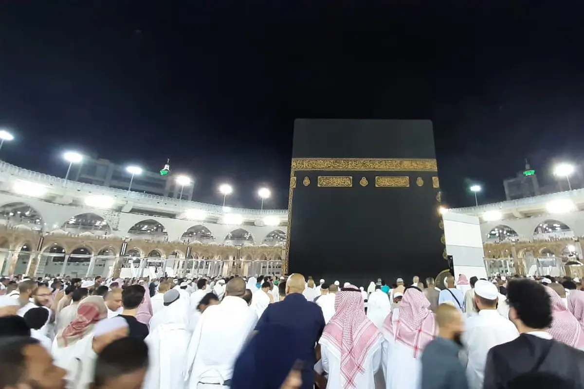 Jemaah haji melakukan thawaf di Kakbah, Makkah. Darmawan/MCH