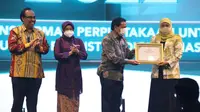 Ada nama Mentan Syahrul Yasin Limpo dan Gubernur Jatim Khofifah Indar Parawansa dalam daftar penerima penghargaan Nugra Jasa Dharma Pustaloka 2022. (Liputan6.com/ Ist)
