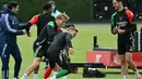 Sebelumnya, pada leg pertama semifinal Liga Champions, Arsenal menelan kekalahan 0-1. (Glyn KIRK/AFP)