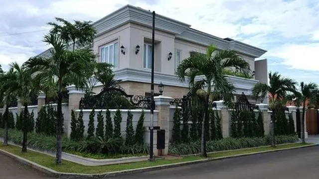 Potret rumah selebriti bergaya American style (Sumber: kapanlagi.com)