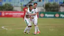 Pemain Indonesia U-19, Egy Maulana Vikri, melakukan selebrasi usai menjebol gawang Myanmar pada laga Piala AFF U-18 di Stadion Thuwunna, Minggu (17/9/2017). Egy Maulana menjadi top skorer Piala AFF U-18 dengan delapan gol. (Liputan6.com/Yoppy Renato)