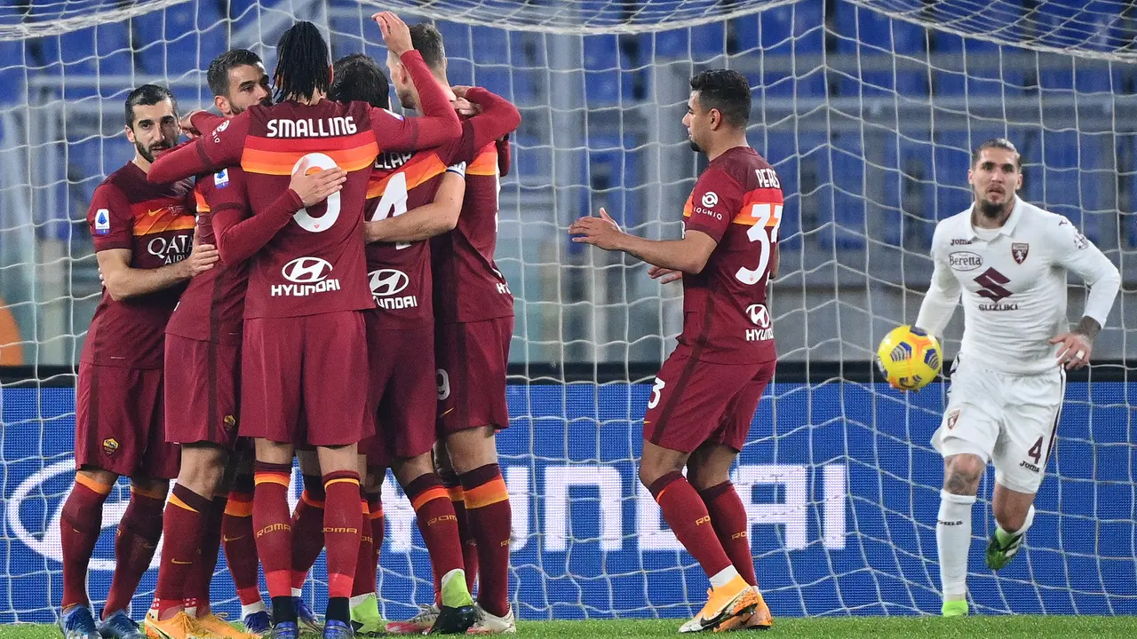 Hajar Torino 3-1, AS Roma Gapai Empat Besar Klasemen