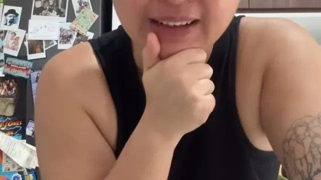 Meira Anastasia takut dengan tekstur tepung maizena. (credit: instagram.com/meiranastasia)