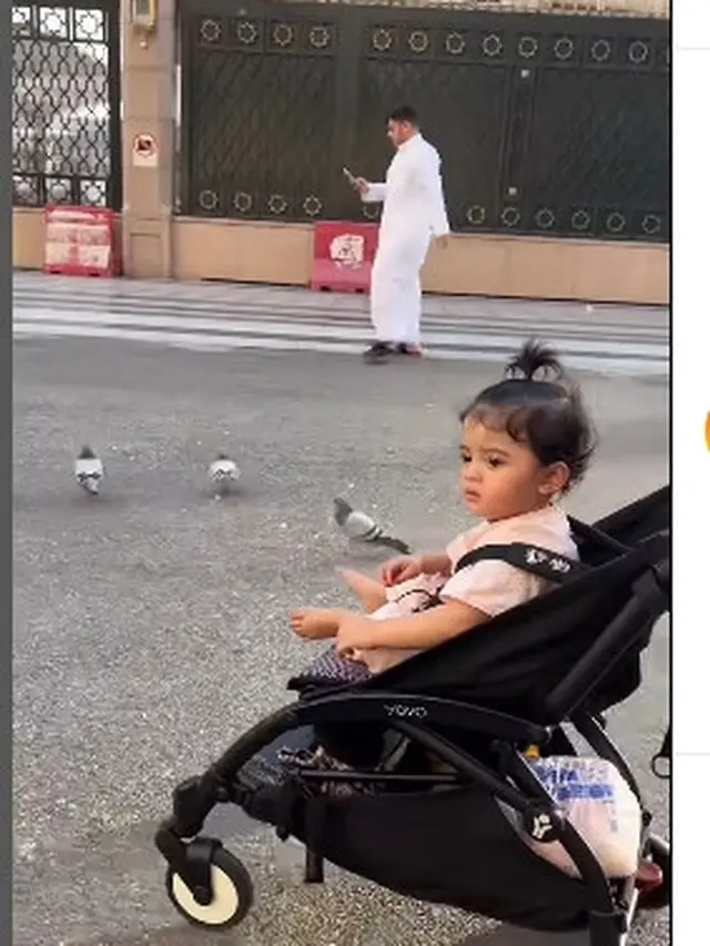 Baby Guzel ikut Margin Wieheerm dan Ali Syakieb ke Madinah, Arab Saudi (Foto: Instagram guzelimalisyakieb)